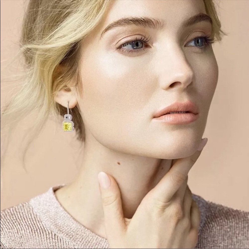 14k 5ct Canary Earrings - Picture 7 of 11